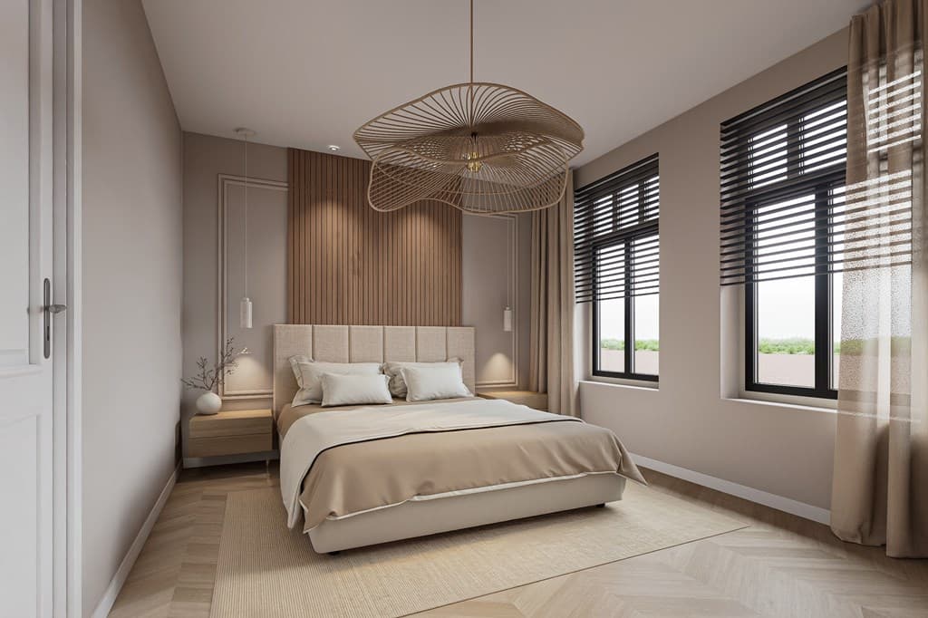 Slaapkamer met beige tinten, houten accenten, grote ramen en een moderne lamp aan het plafond